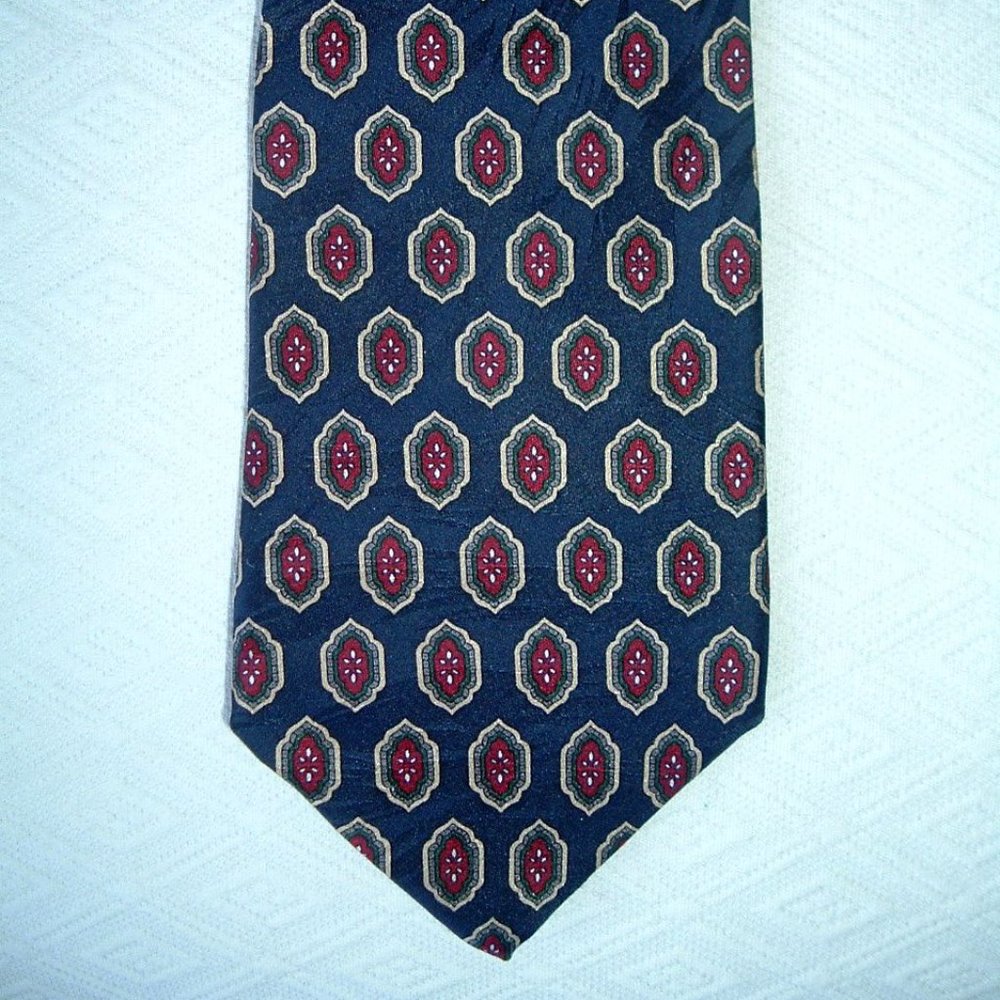 Crooks & Creed London navy blue red white silk tie classic